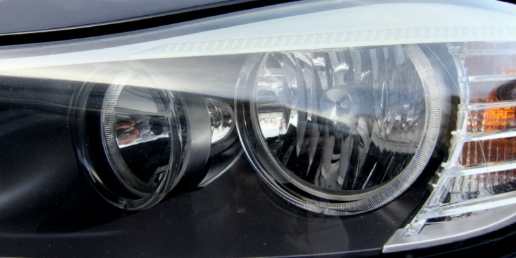 The Main Advantages of an OEM HID Replacement Headlamp