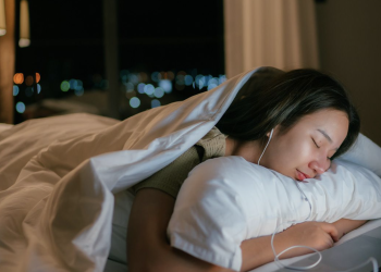 How To Quiet A Busy Mind And Fall Asleep Peacefully?