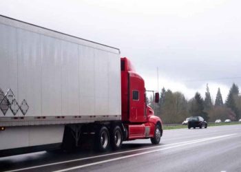 Who is to blame when a malfunctioning trailer component causes a truck crash?